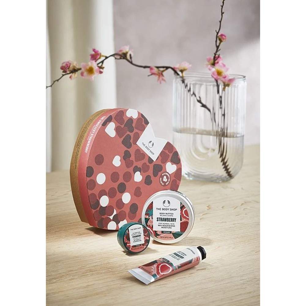 The Sweetest Strawberry Heart Gift Box The Body Shop - Image 3